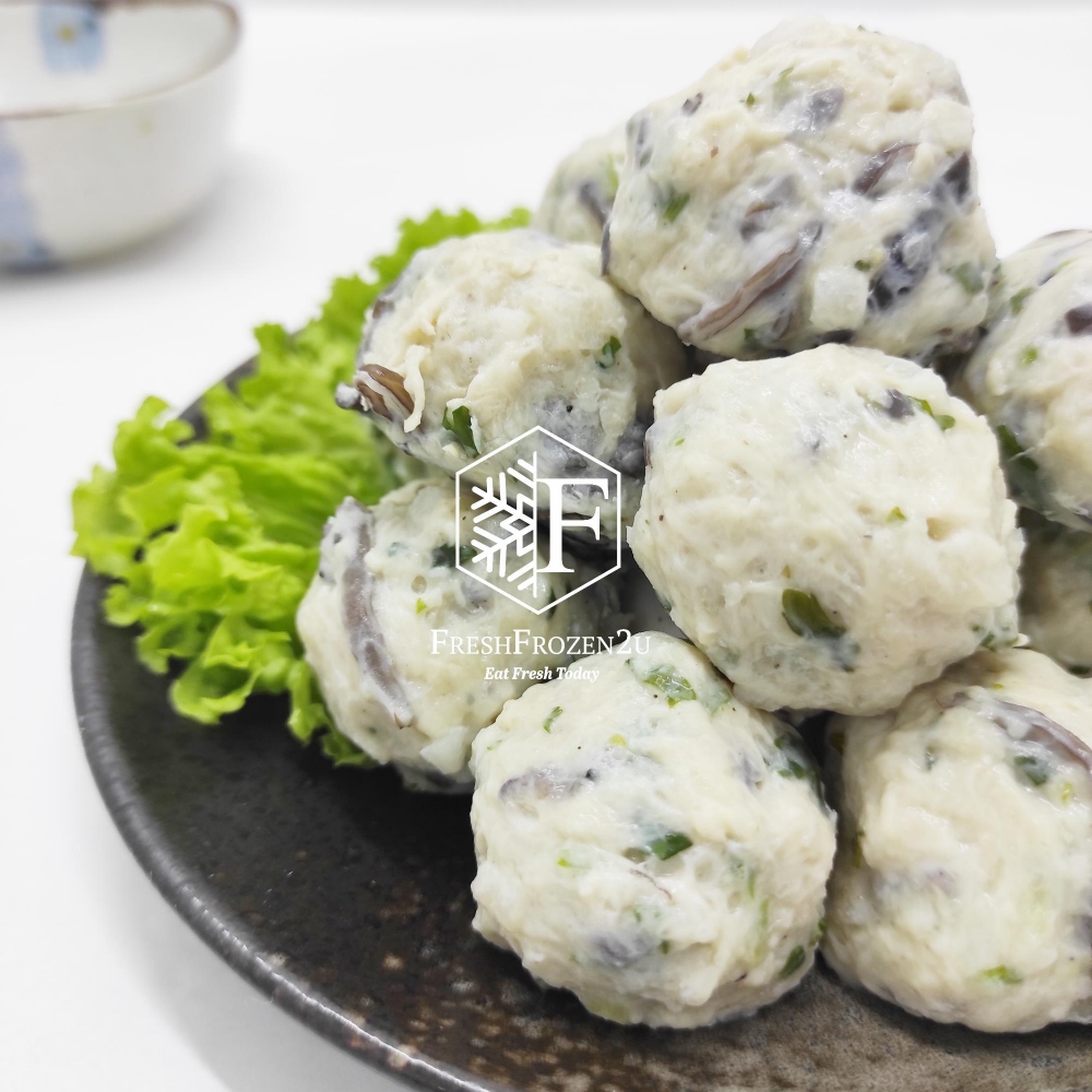 Ball Chicken Fungus (12 pcs)  木耳鸡肉丸